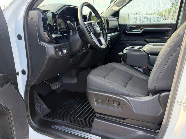2024 GMC Sierra - $35,900