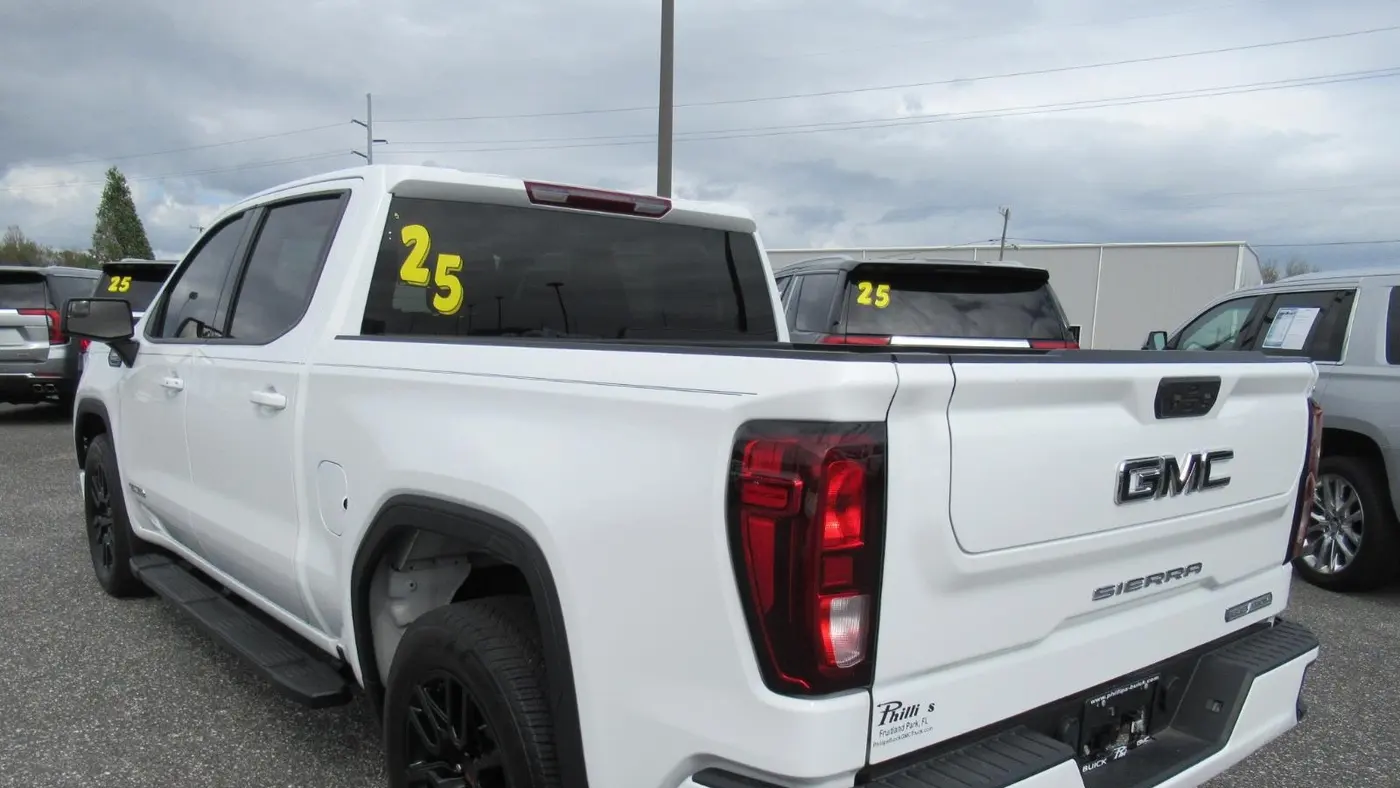 2025 GMC Sierra 1500 Elevation