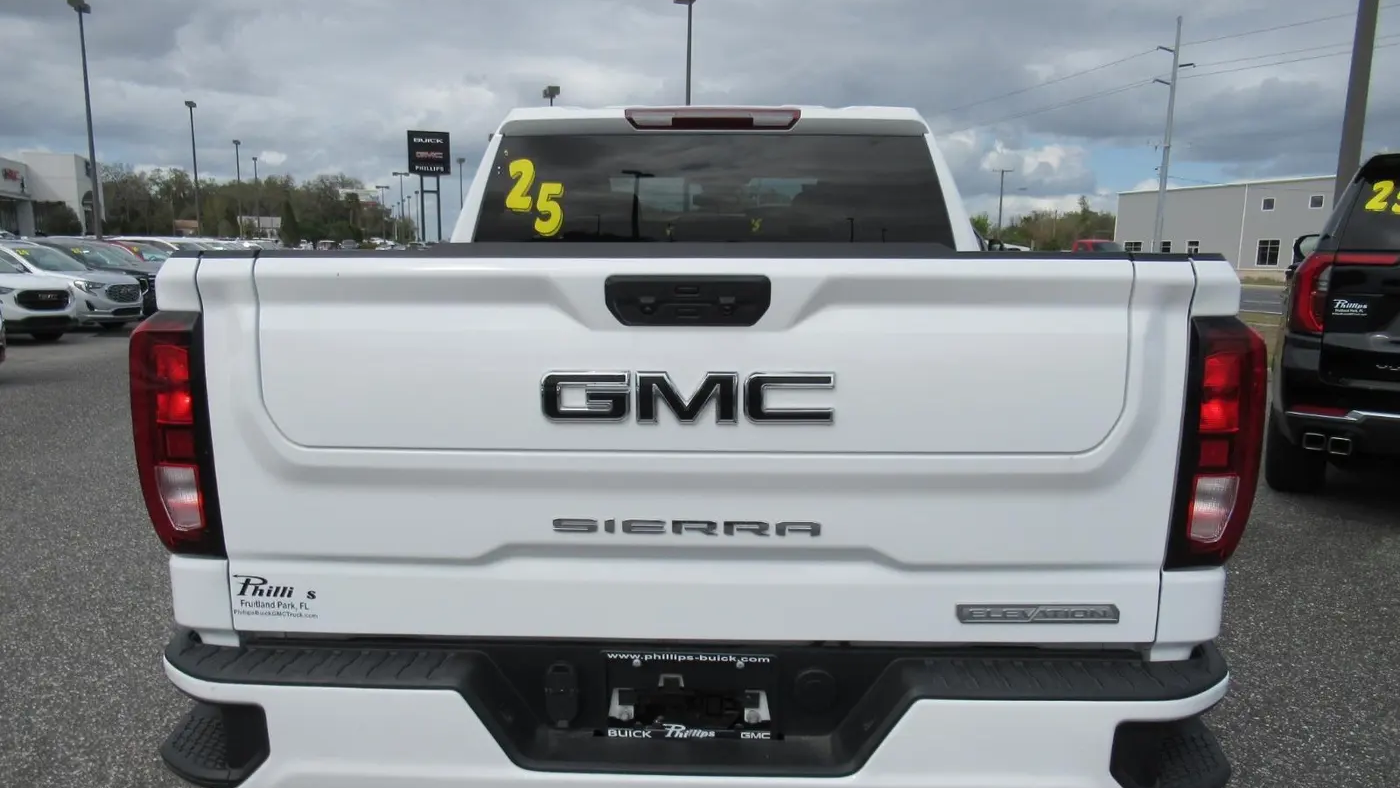 2025 GMC Sierra 1500 Elevation