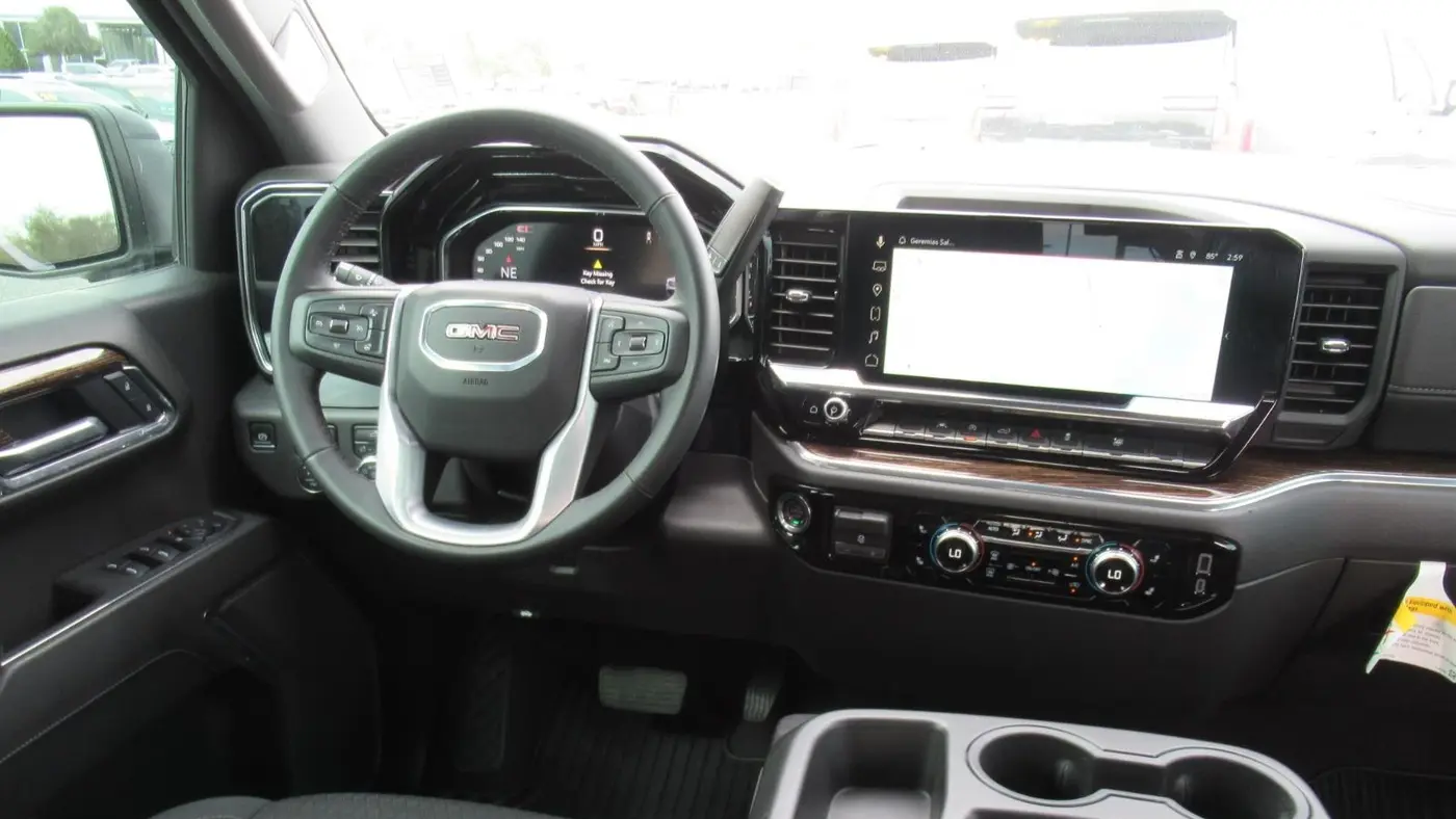 2025 GMC Sierra 1500 Elevation