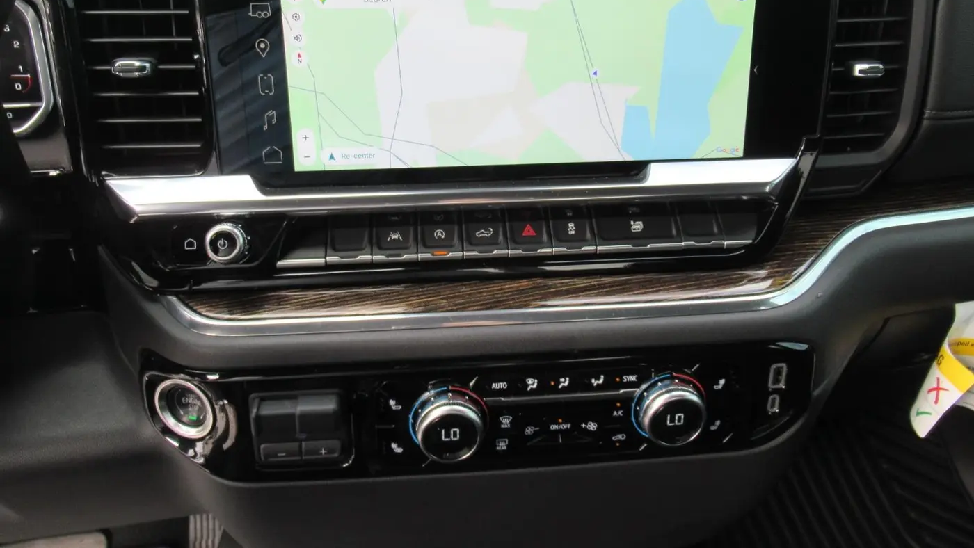 2025 GMC Sierra 1500 Elevation