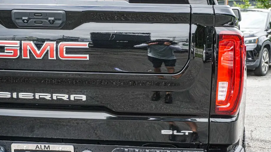 2022 GMC Sierra 1500 SLT