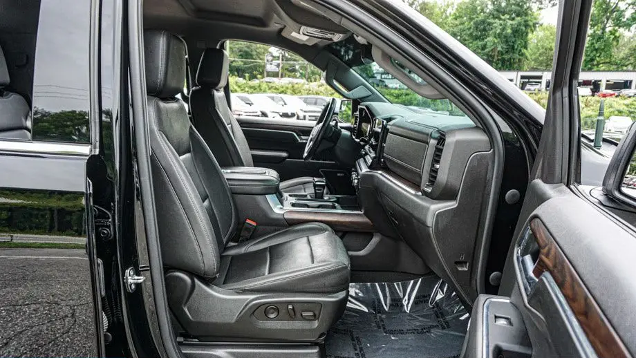 2022 GMC Sierra 1500 SLT