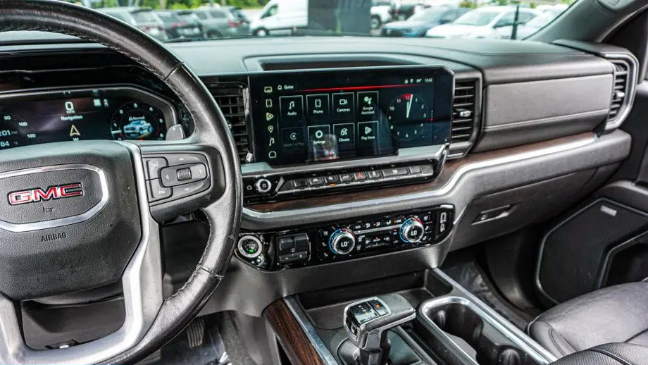 2022 GMC Sierra 1500 SLT