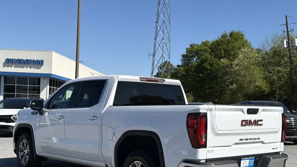 2025 GMC Sierra 1500 SLT