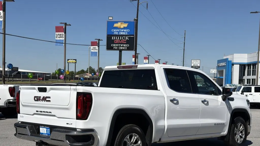 2025 GMC Sierra 1500 SLT