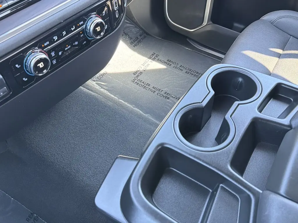 2025 GMC Sierra - $40,599