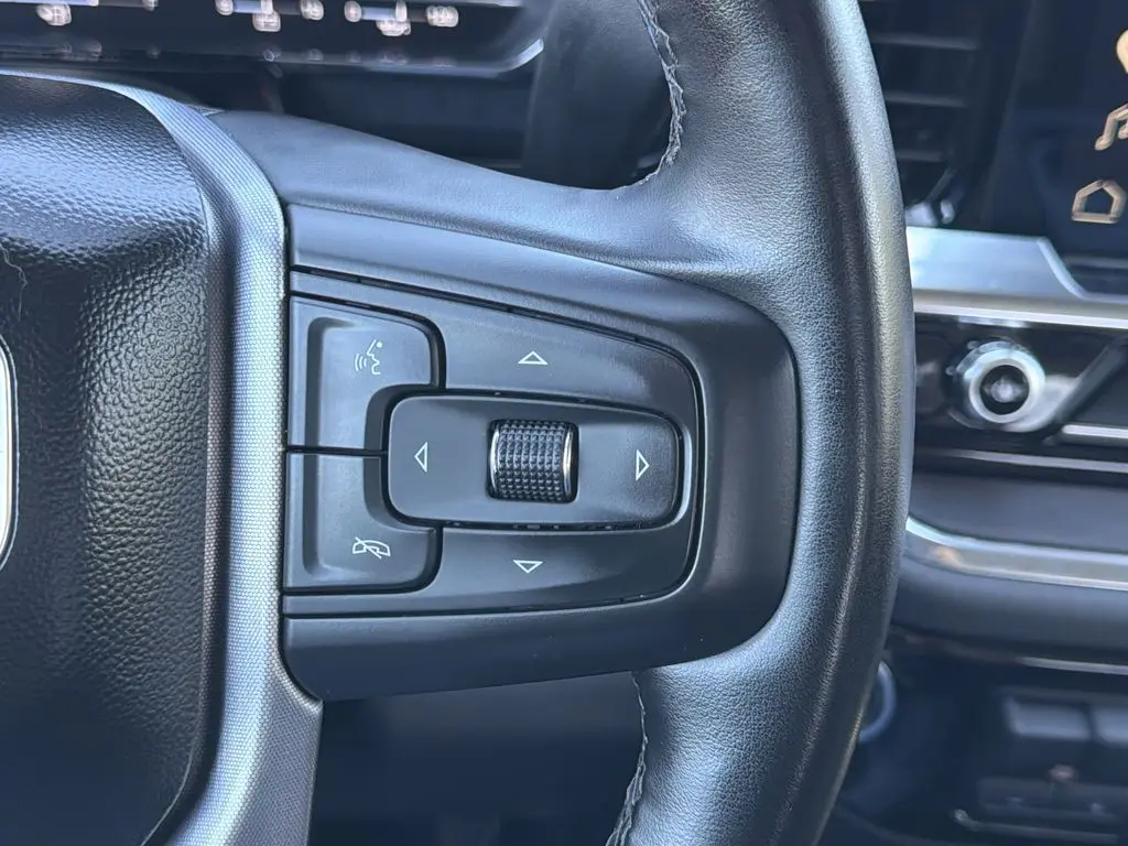 2025 GMC Sierra - $40,599