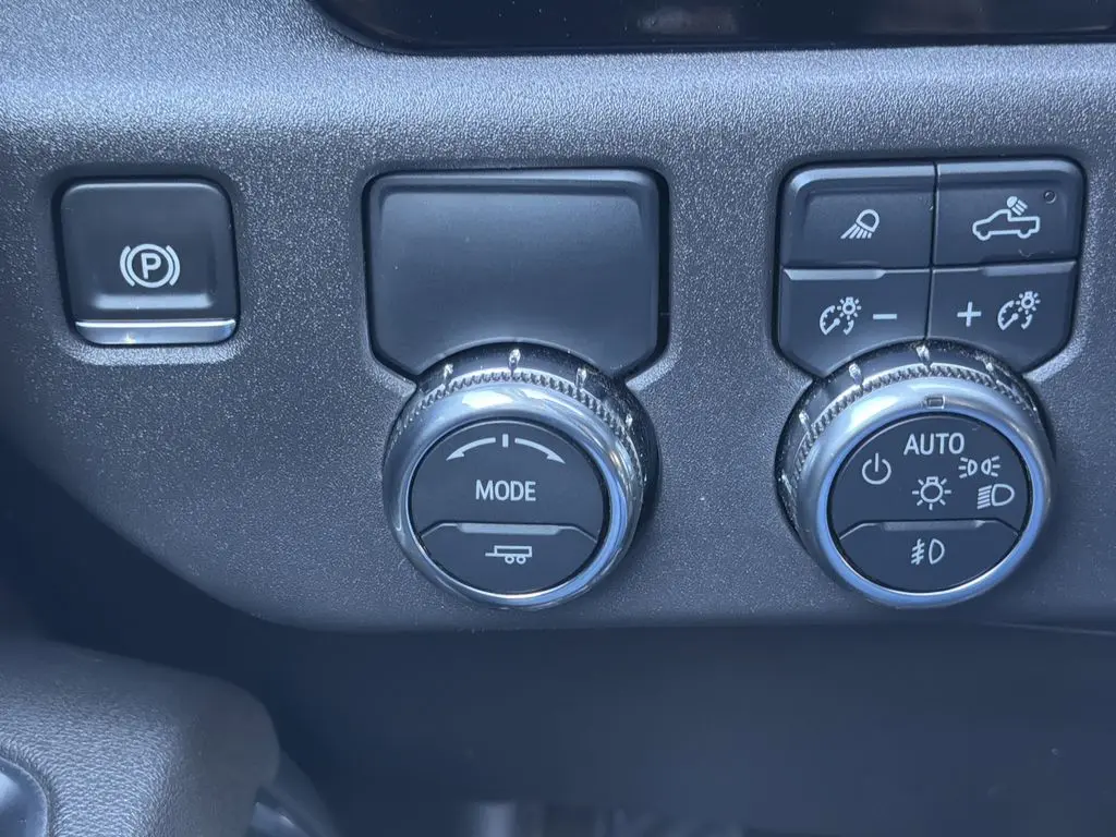 2025 GMC Sierra - $40,599