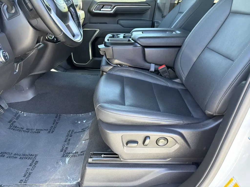 2025 GMC Sierra - $40,599
