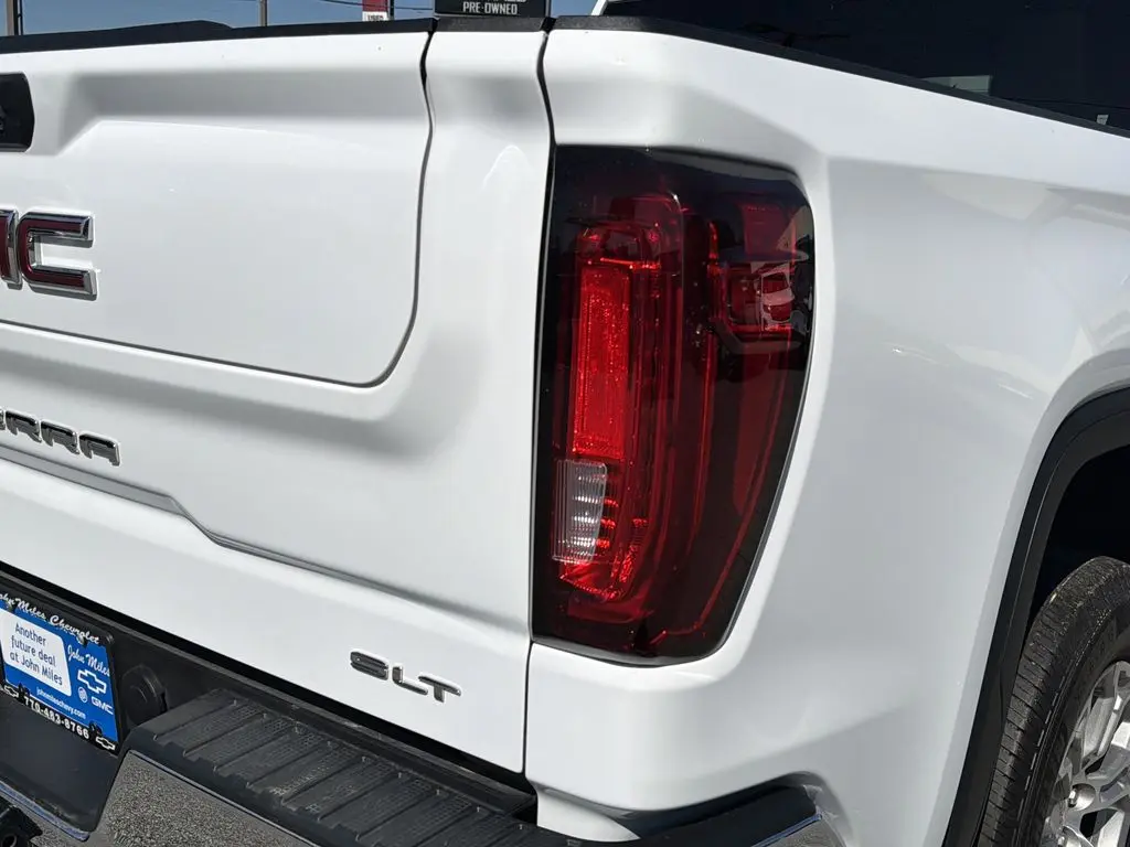 2025 GMC Sierra - $40,599