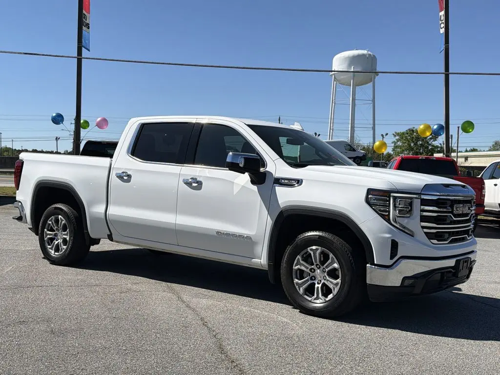 2025 GMC Sierra - $40,599