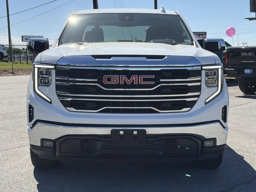 2025 GMC Sierra - $40,599