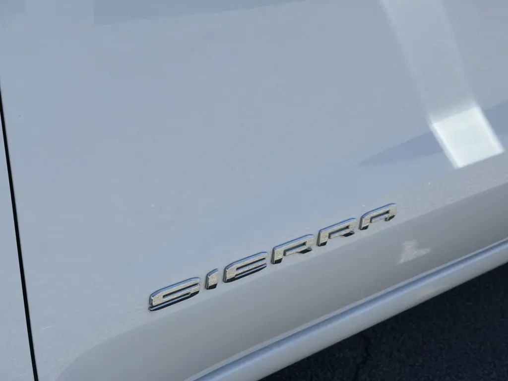 2025 GMC Sierra - $40,599