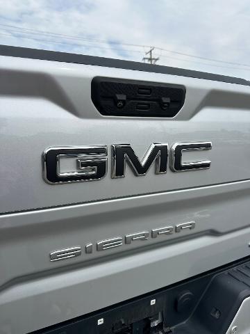 2022 GMC Sierra - $42,999