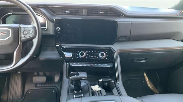 2022 GMC Sierra - $52,900