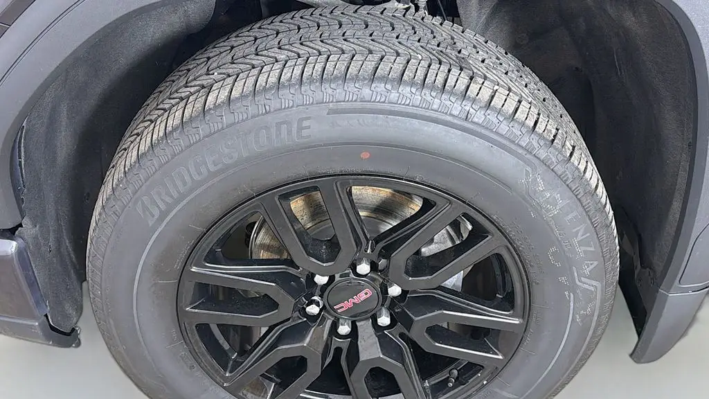 2024 GMC Sierra 1500 Elevation Standard