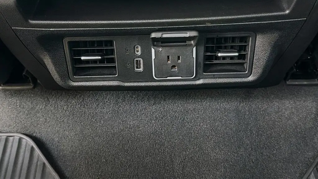 2024 GMC Sierra 1500 Elevation Standard