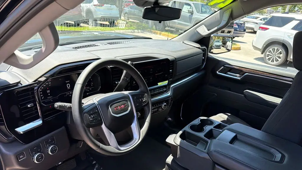 2024 GMC Sierra 1500 Elevation Standard