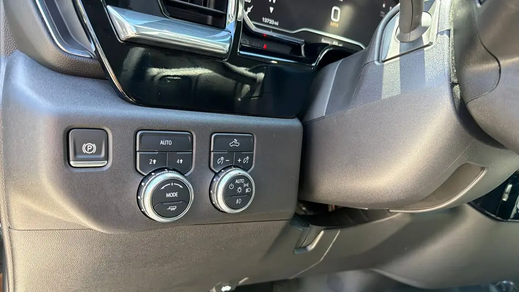 2024 GMC Sierra 1500 Elevation Standard