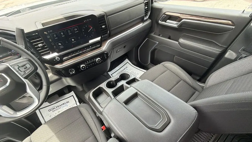 2024 GMC Sierra 1500 Elevation Standard