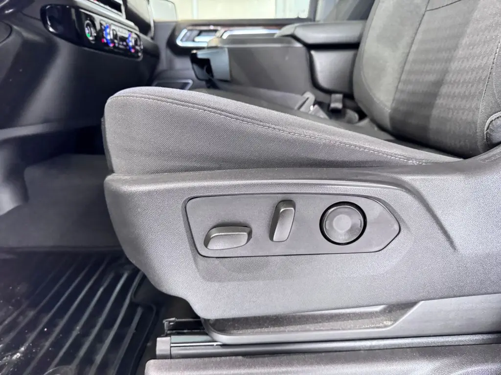 2023 GMC Sierra - $30,487