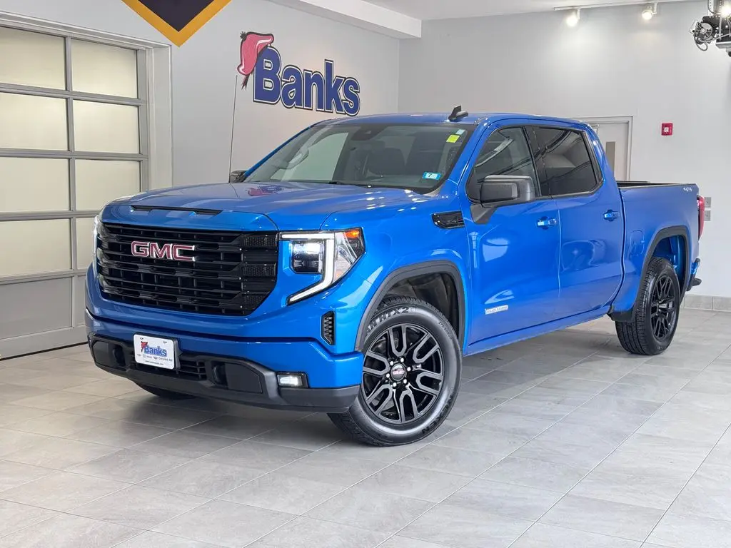 2023 GMC Sierra - $30,487