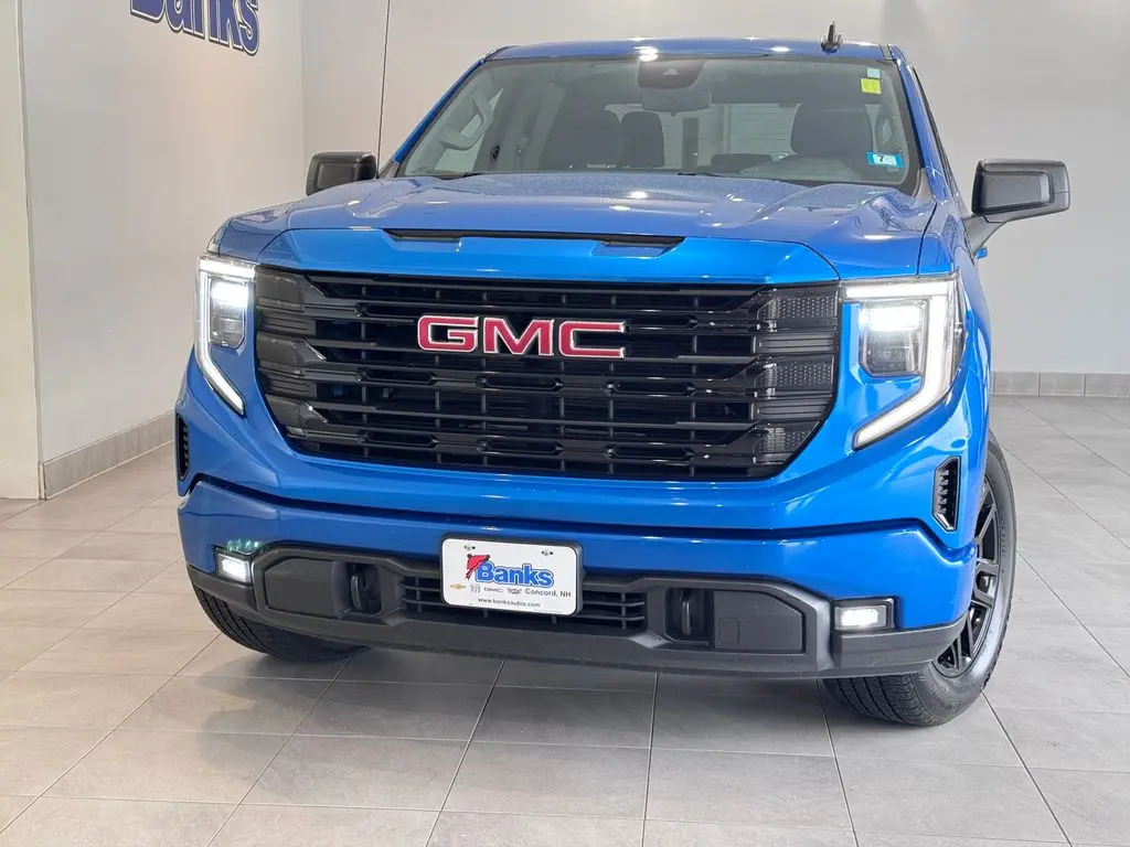 2023 GMC Sierra - $30,487