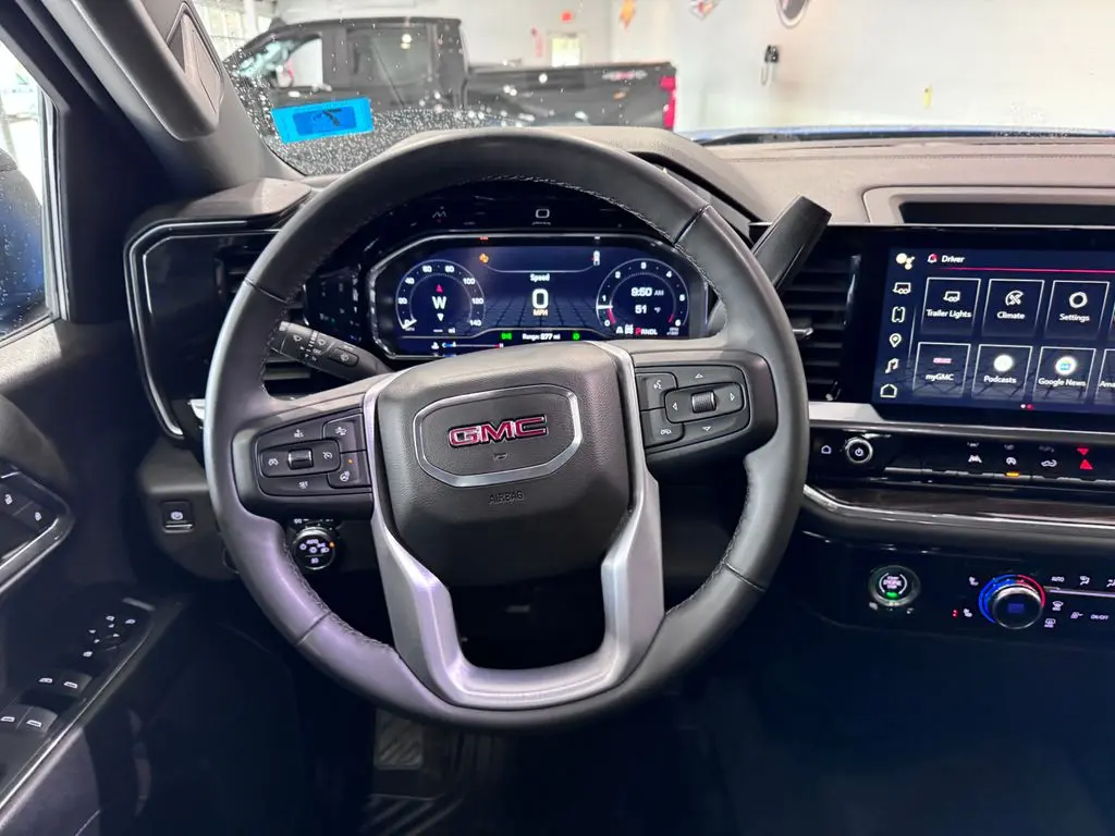2023 GMC Sierra - $30,487