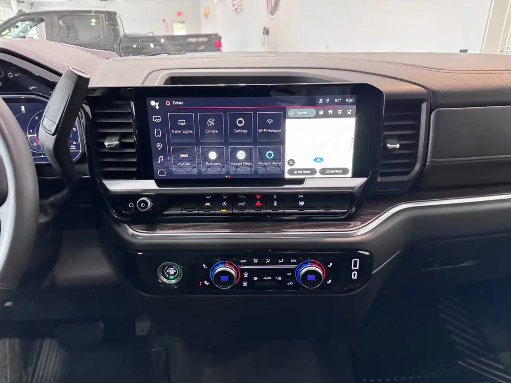 2023 GMC Sierra - $30,487