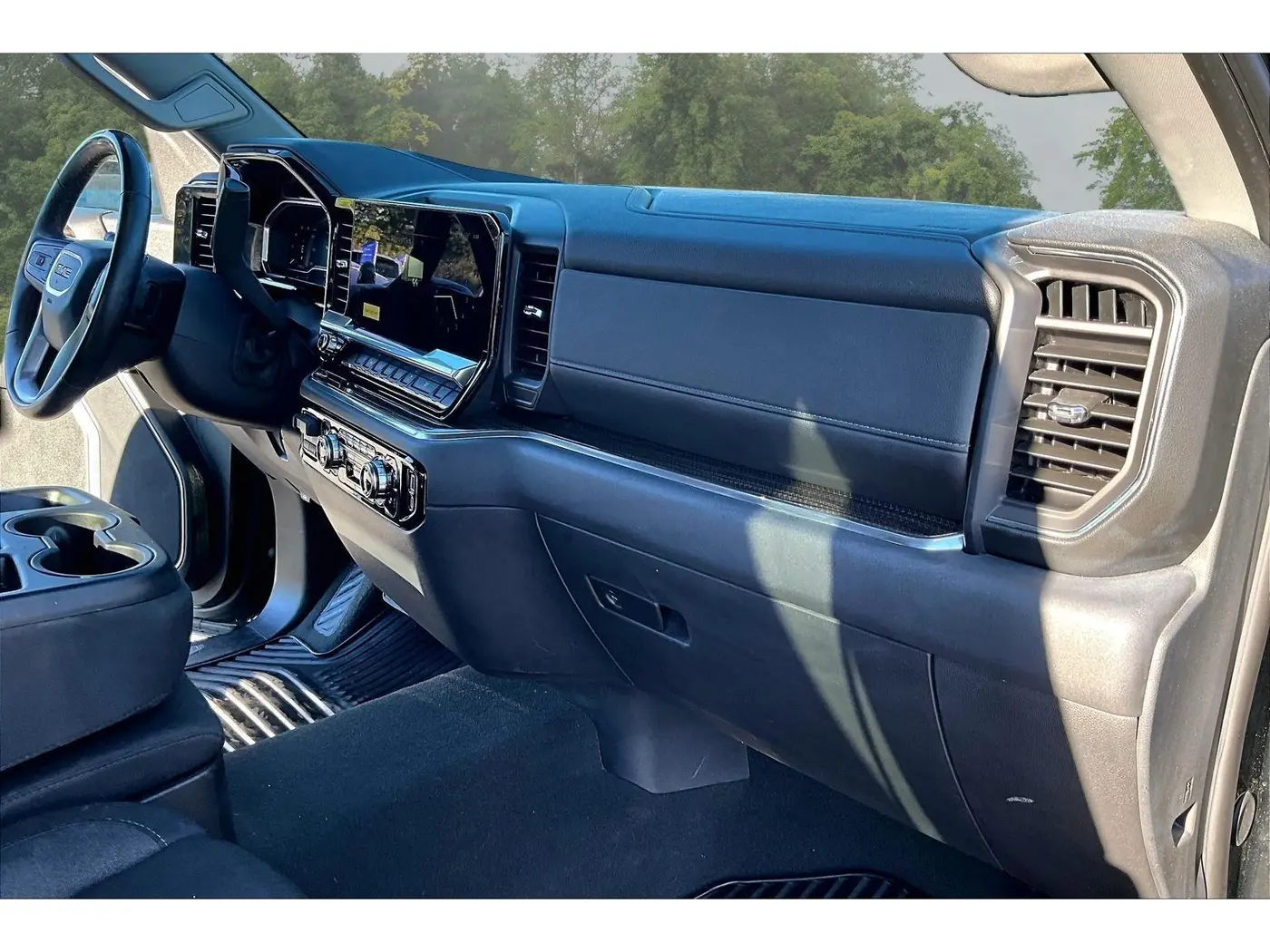 2025 GMC Sierra - $39,407
