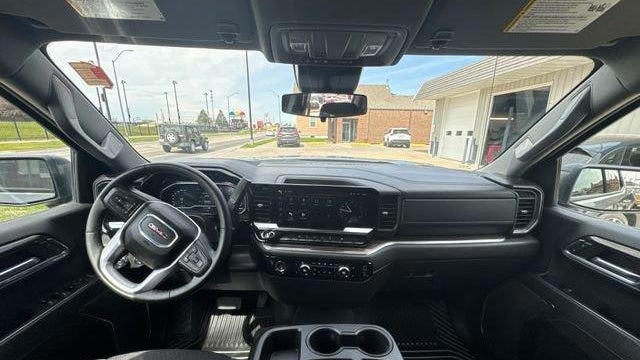 2024 GMC Sierra 1500 Elevation Standard