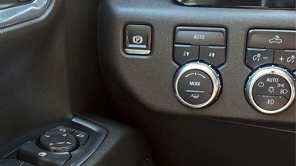 2024 GMC Sierra 1500 Elevation Standard
