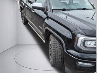 2016 GMC Sierra 1500 4X4 Denali 4DR Crew Cab 5.8 FT. SB