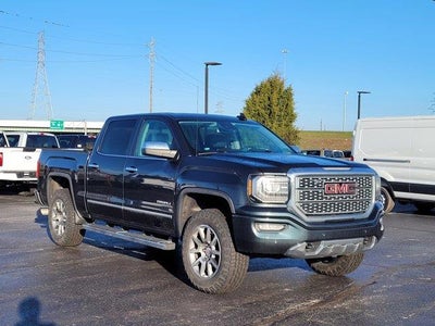 2017 GMC Sierra 1500 4X4 Denali 4DR Crew Cab 5.8 FT. SB