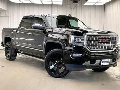 2017 GMC Sierra 1500 4X4 Denali 4DR Crew Cab 5.8 FT. SB