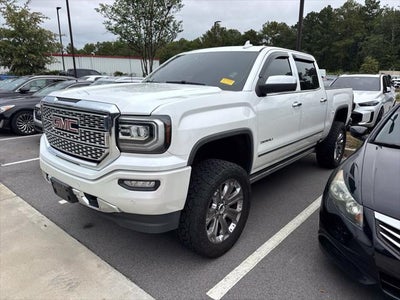 2017 GMC Sierra 1500 4X4 Denali 4DR Crew Cab 5.8 FT. SB