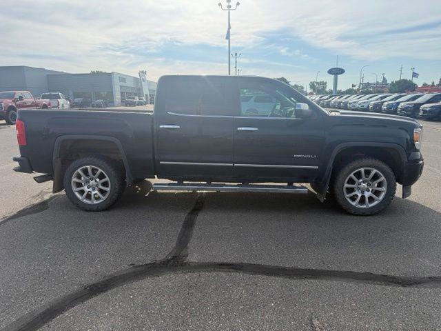 2015 GMC Sierra - $19,601