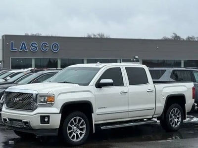 2015 GMC Sierra 1500 4X4 Denali 4DR Crew Cab 5.8 FT. SB