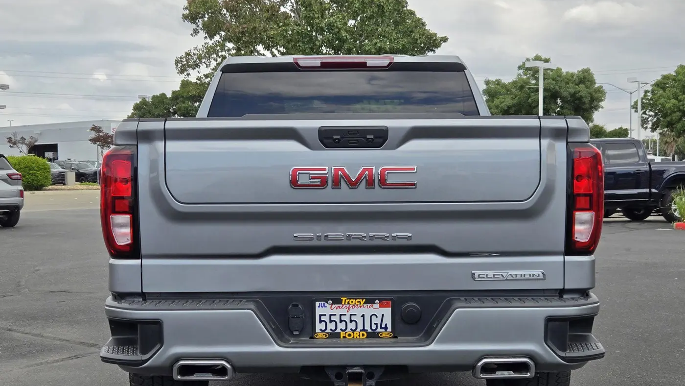 2025 GMC Sierra 1500 Elevation