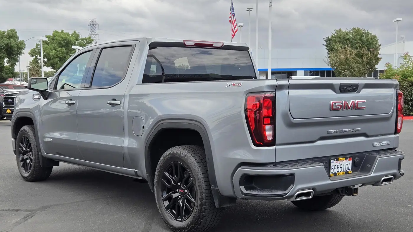 2025 GMC Sierra 1500 Elevation