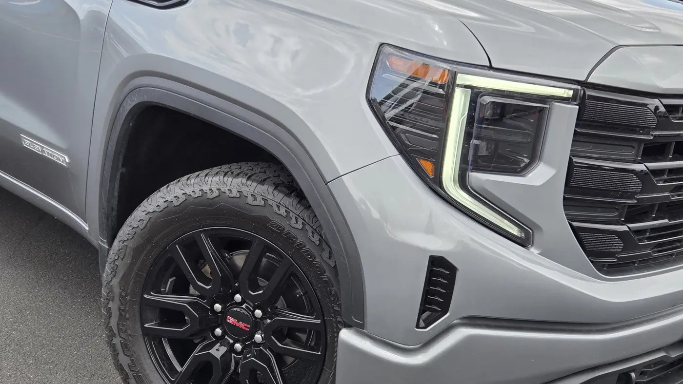 2025 GMC Sierra 1500 Elevation