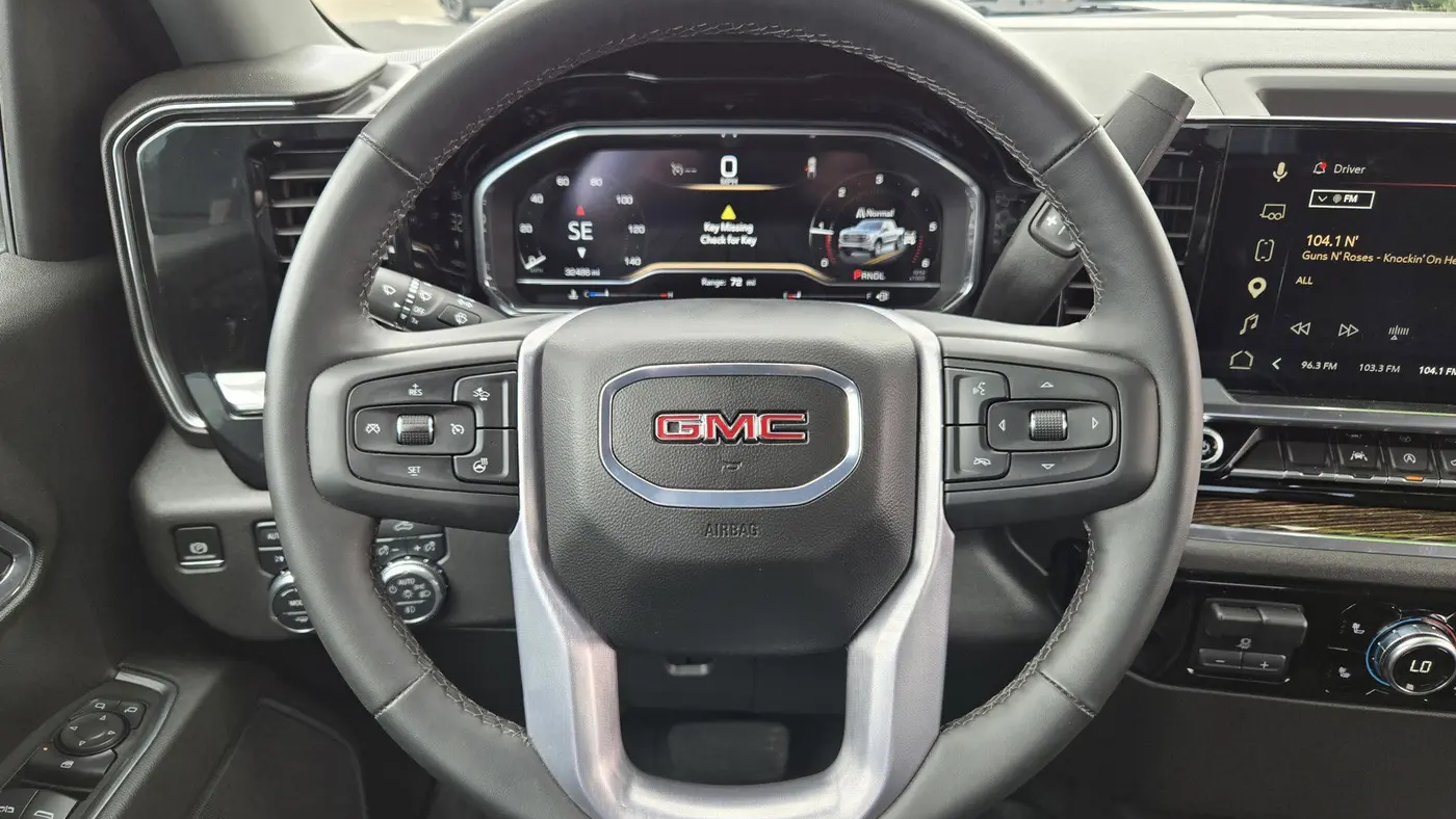 2025 GMC Sierra 1500 Elevation