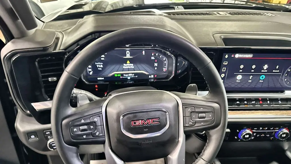 2025 GMC Sierra 1500 Elevation