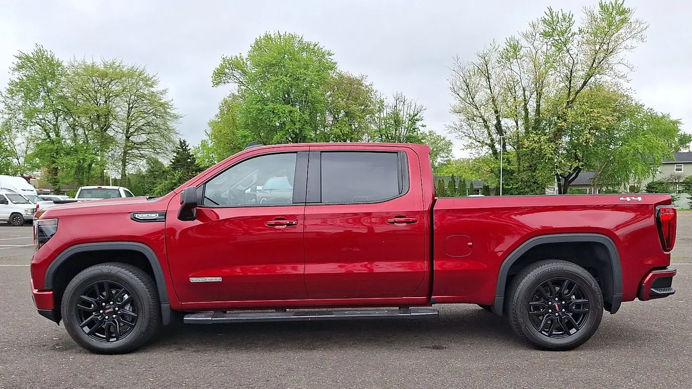 2024 GMC Sierra 1500 Elevation