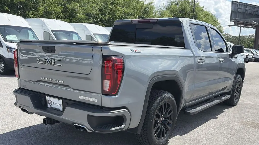 2024 GMC Sierra 1500 Elevation