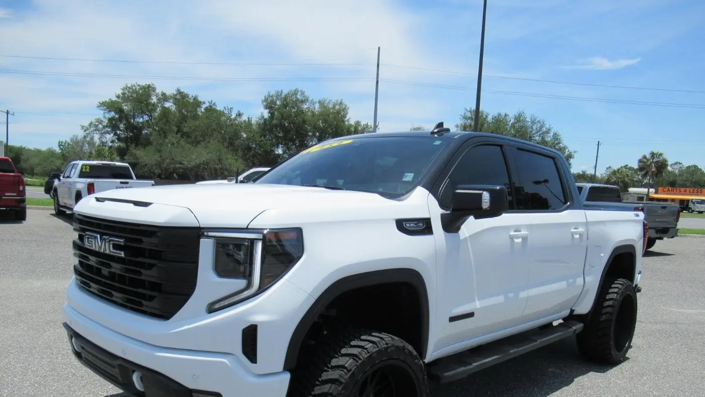 2024 GMC Sierra 1500 Elevation
