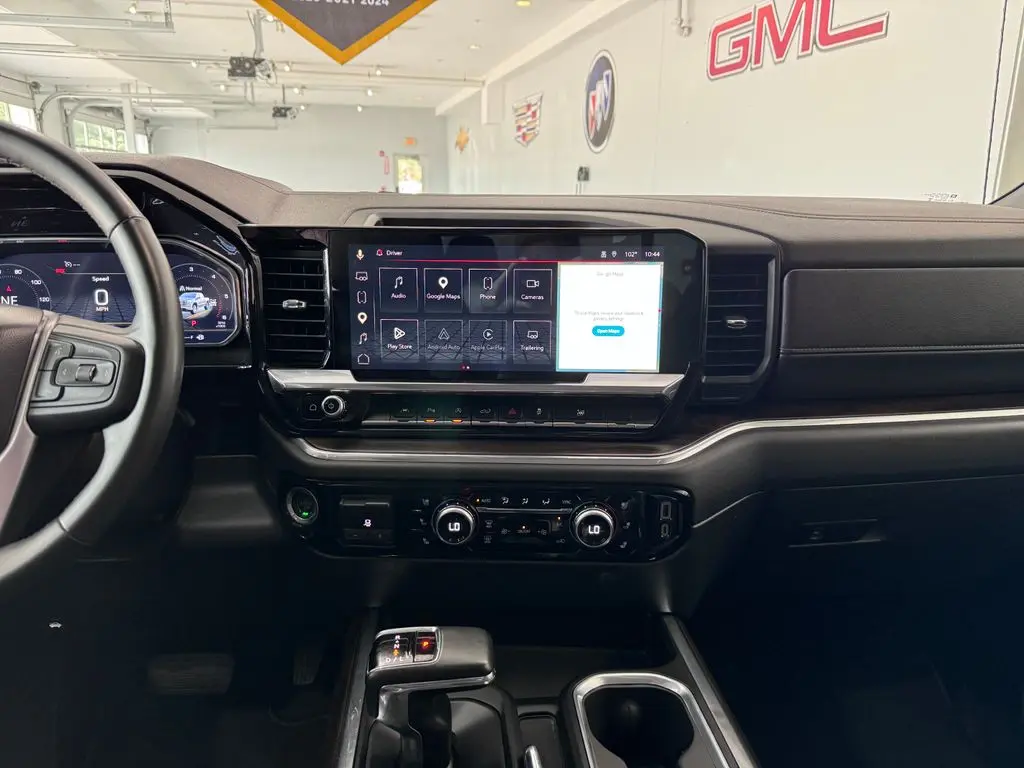 2023 GMC Sierra - $43,487