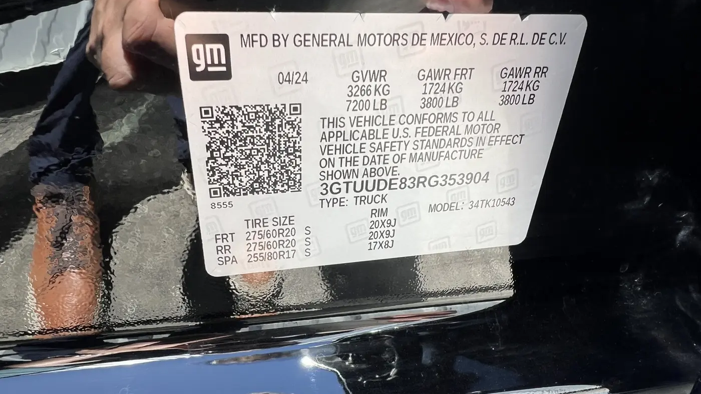 2024 GMC Sierra 1500 SLT