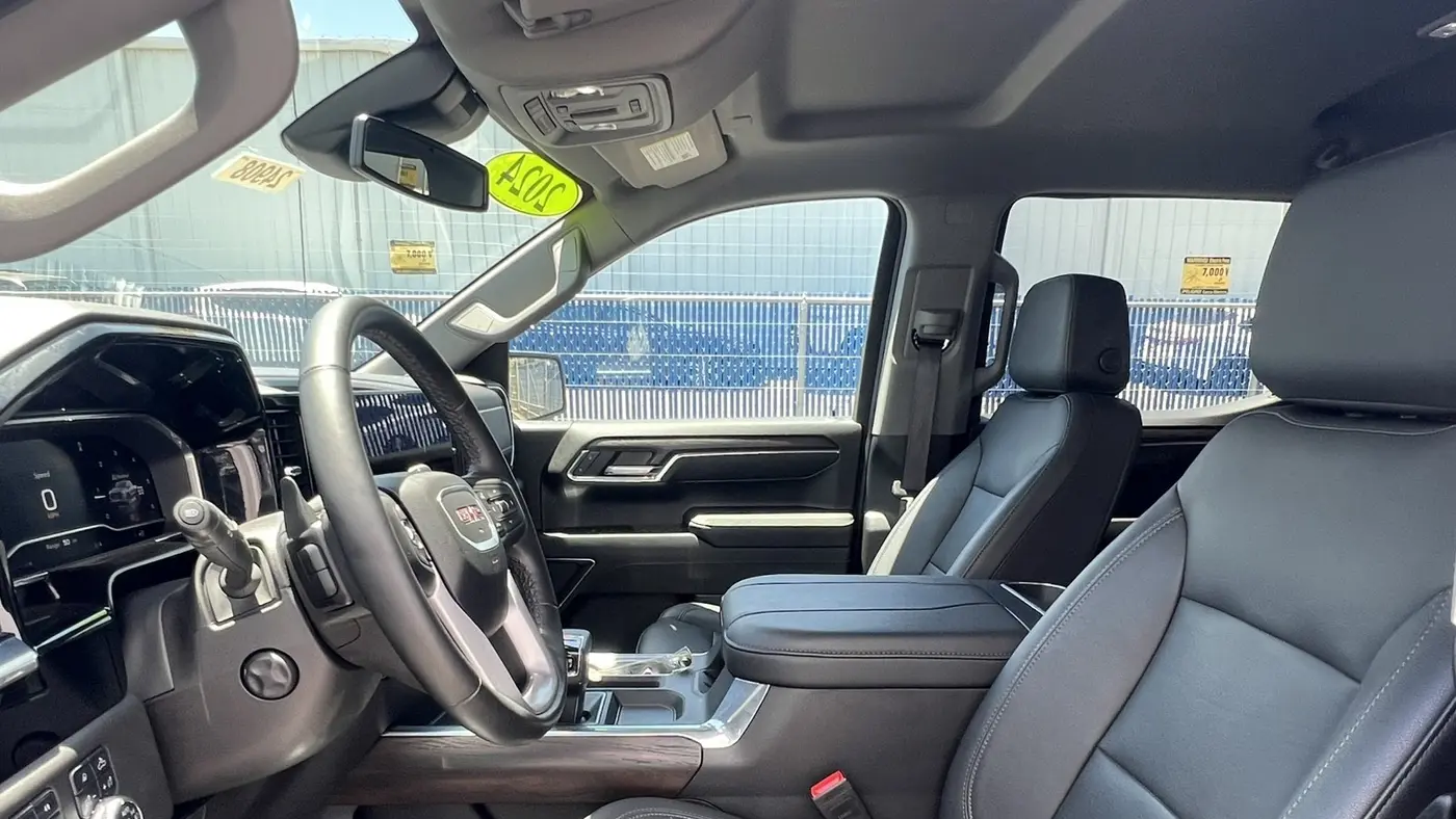 2024 GMC Sierra 1500 SLT